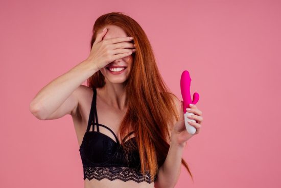 Femme sexy cherche son meilleur jouet intime